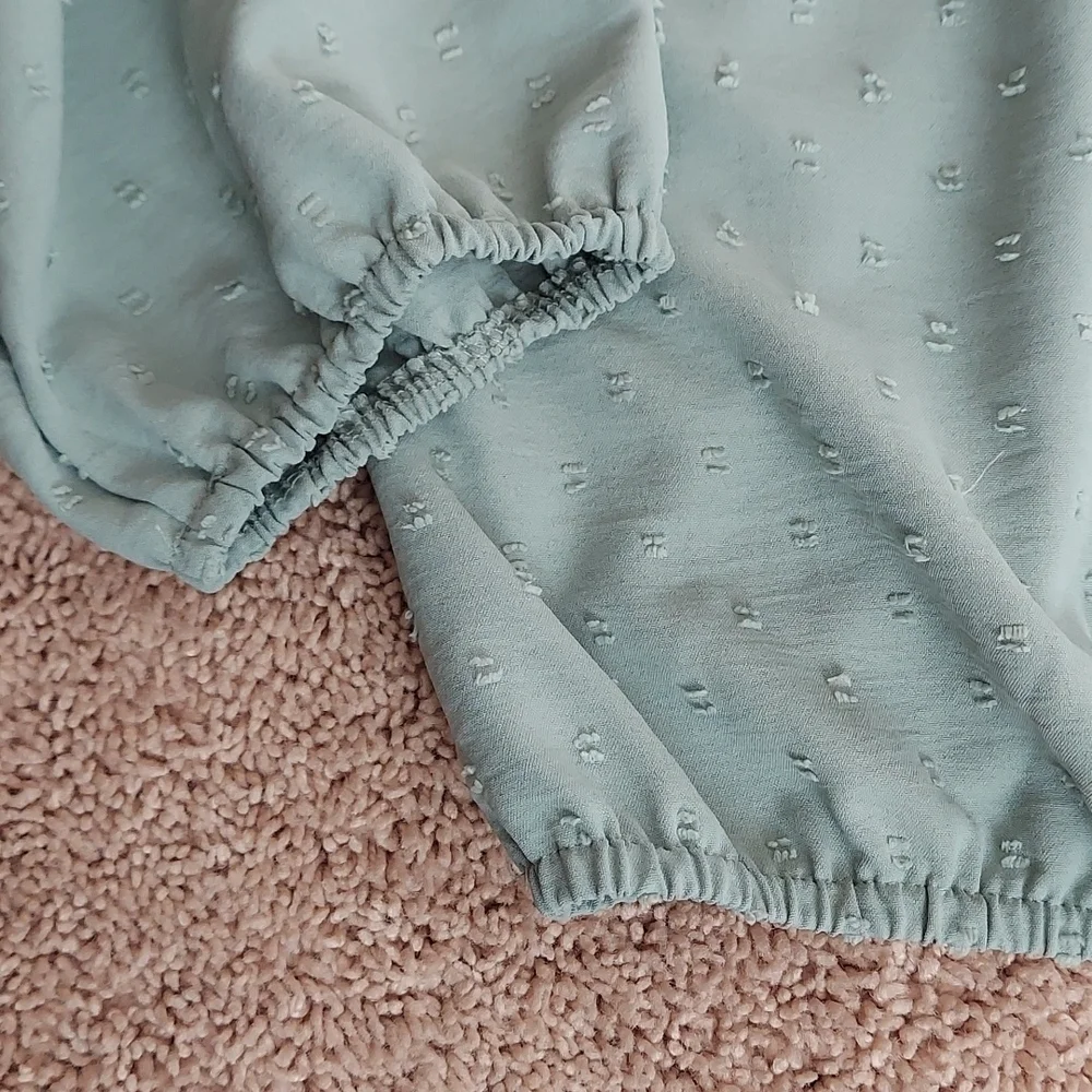 New. Elegant blouse. Size 2XL - Picture 4 of 6